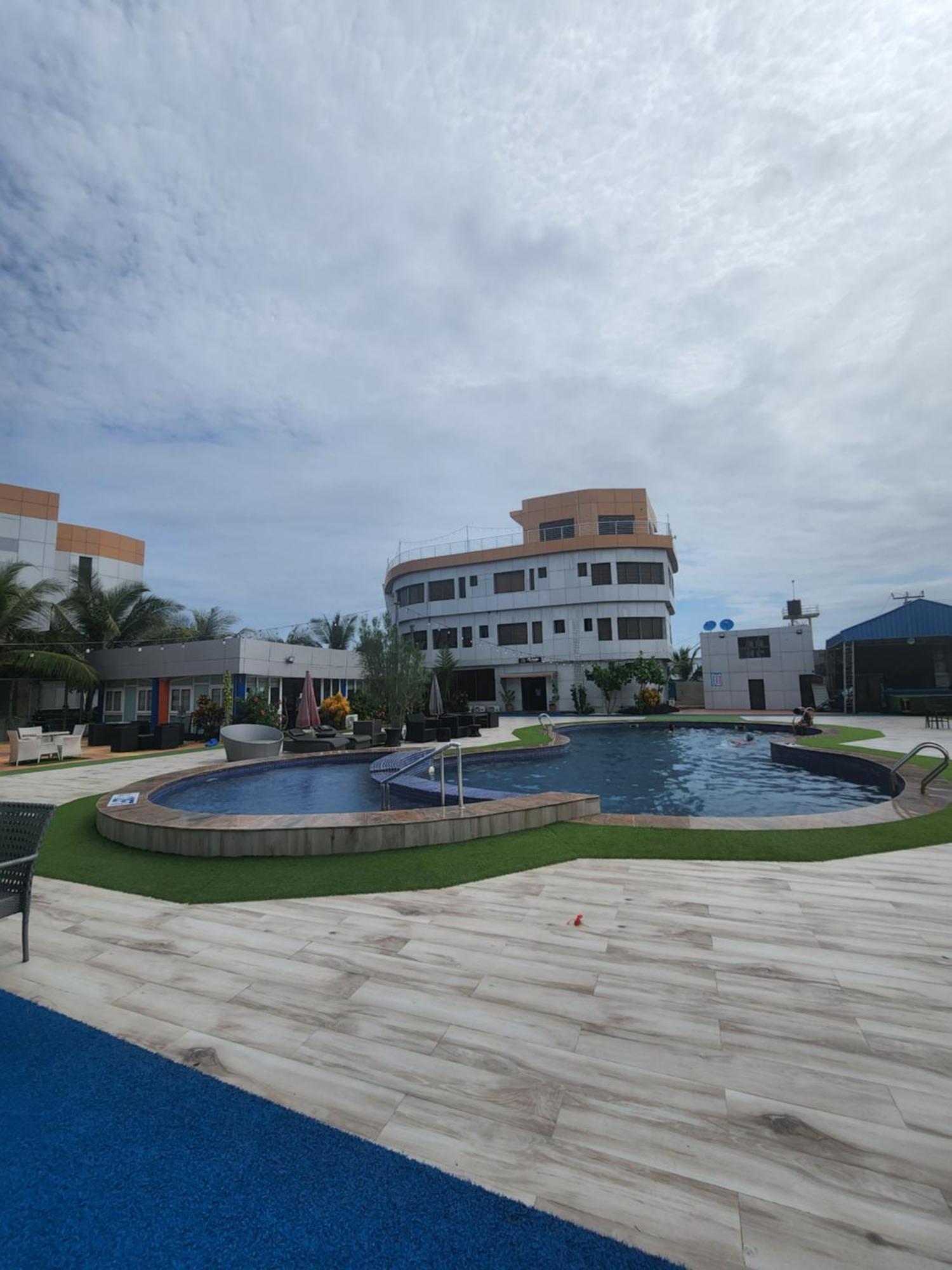 Paradise Beach Resort Lagos Ngoại thất bức ảnh